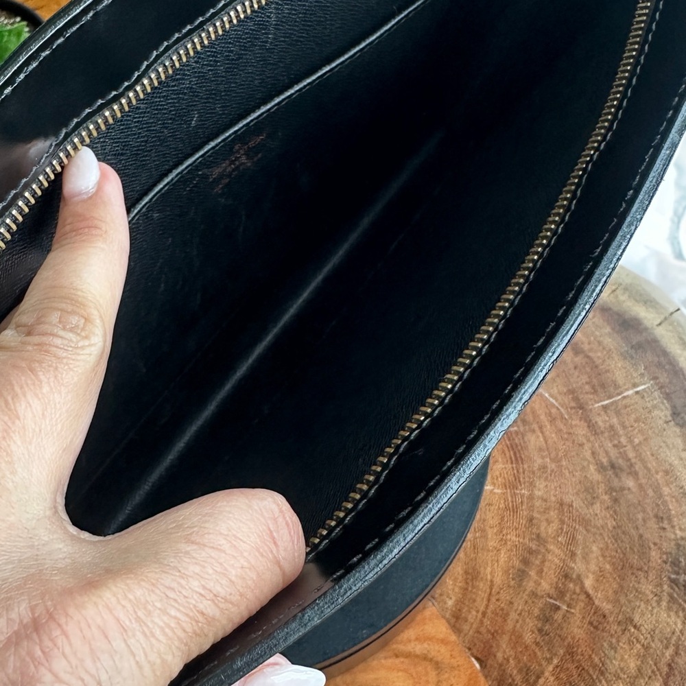 Authentic Louis Vuitton Epi Clutch Black SR0927 - Picture 12 of 13